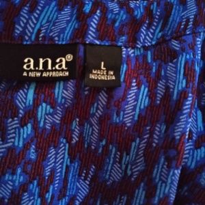 A. N. A women's shirt size L